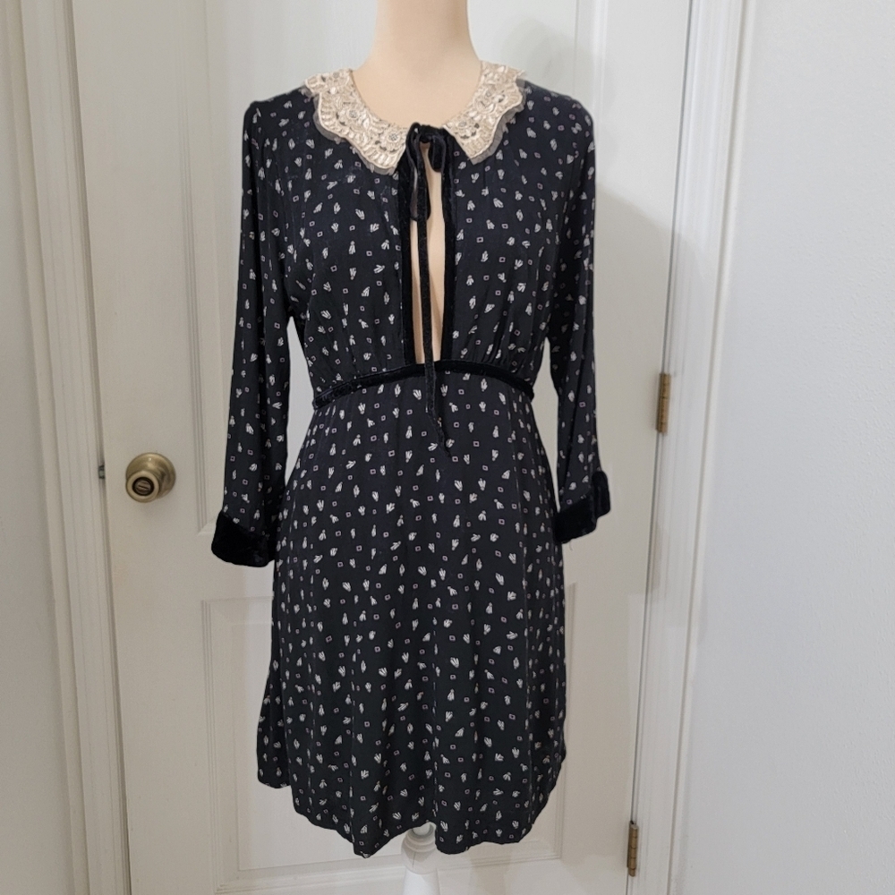 Free People Size L Sweet Delfina Black Lace Collar Plunge Neck Mini Dress - Picture 2 of 16
